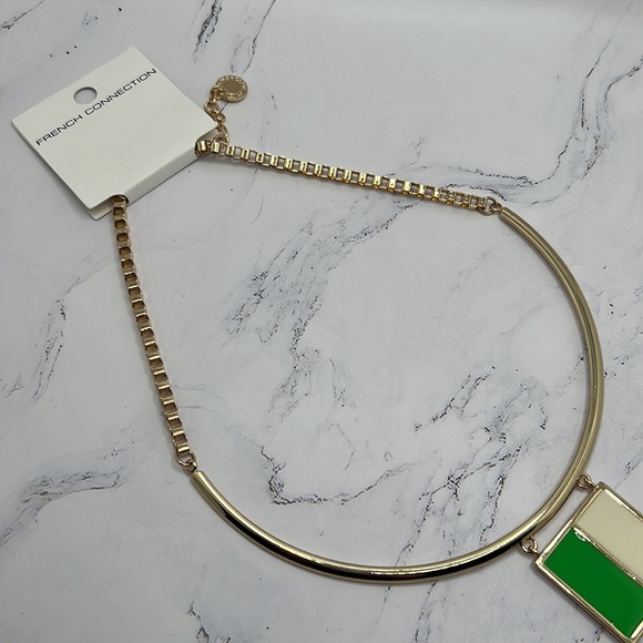 New French Connection Three Pendant Statement Necklace. - Picture 7 of 9